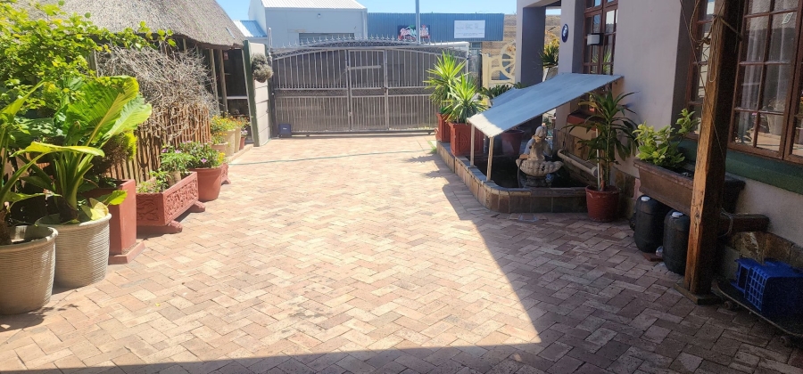 4 Bedroom Property for Sale in Strandfontein Village Western Cape